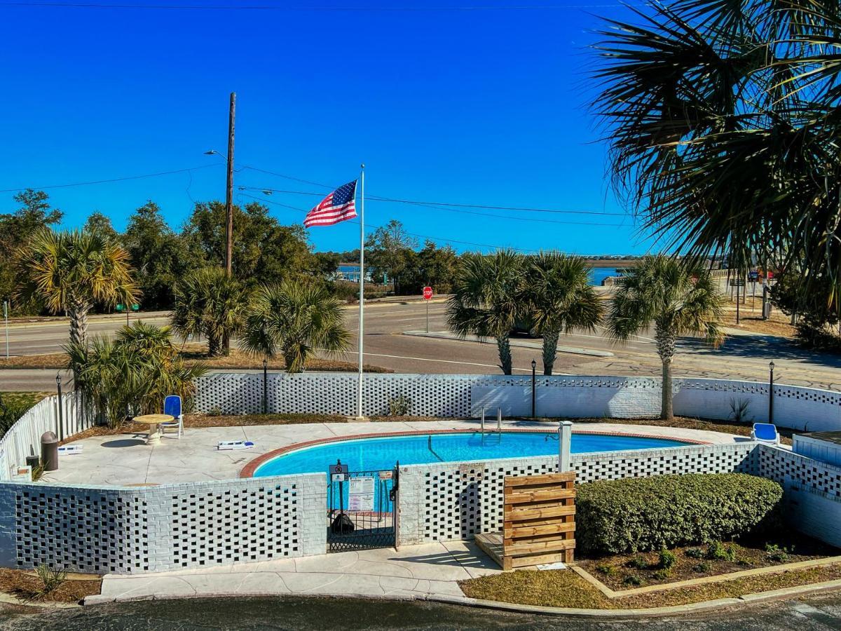 Waterway View Studio 2 W/ Pool, 1 Mile To Wrightsville Beach Wilmington Esterno foto